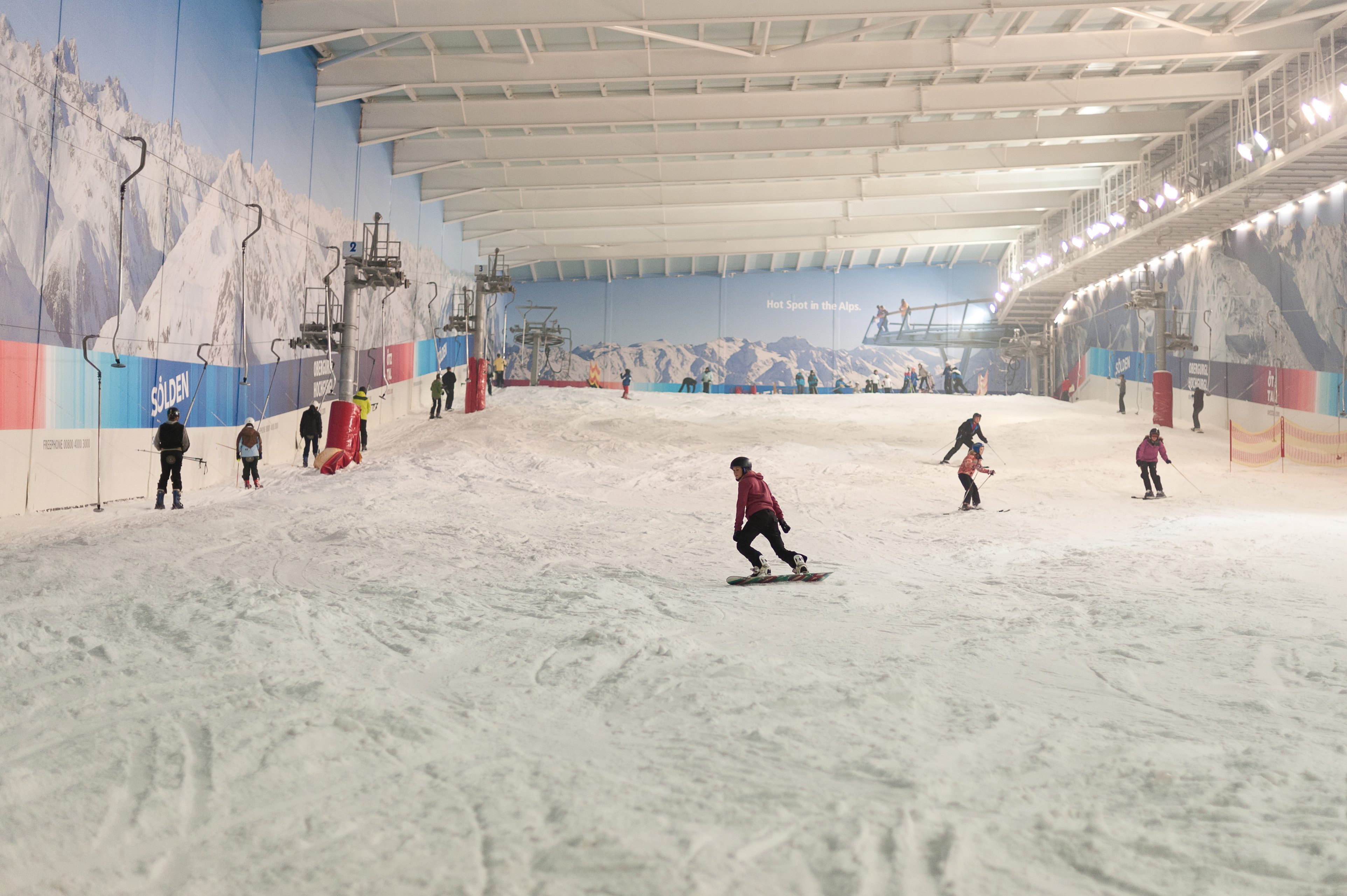 Snow Centre ski.jpg