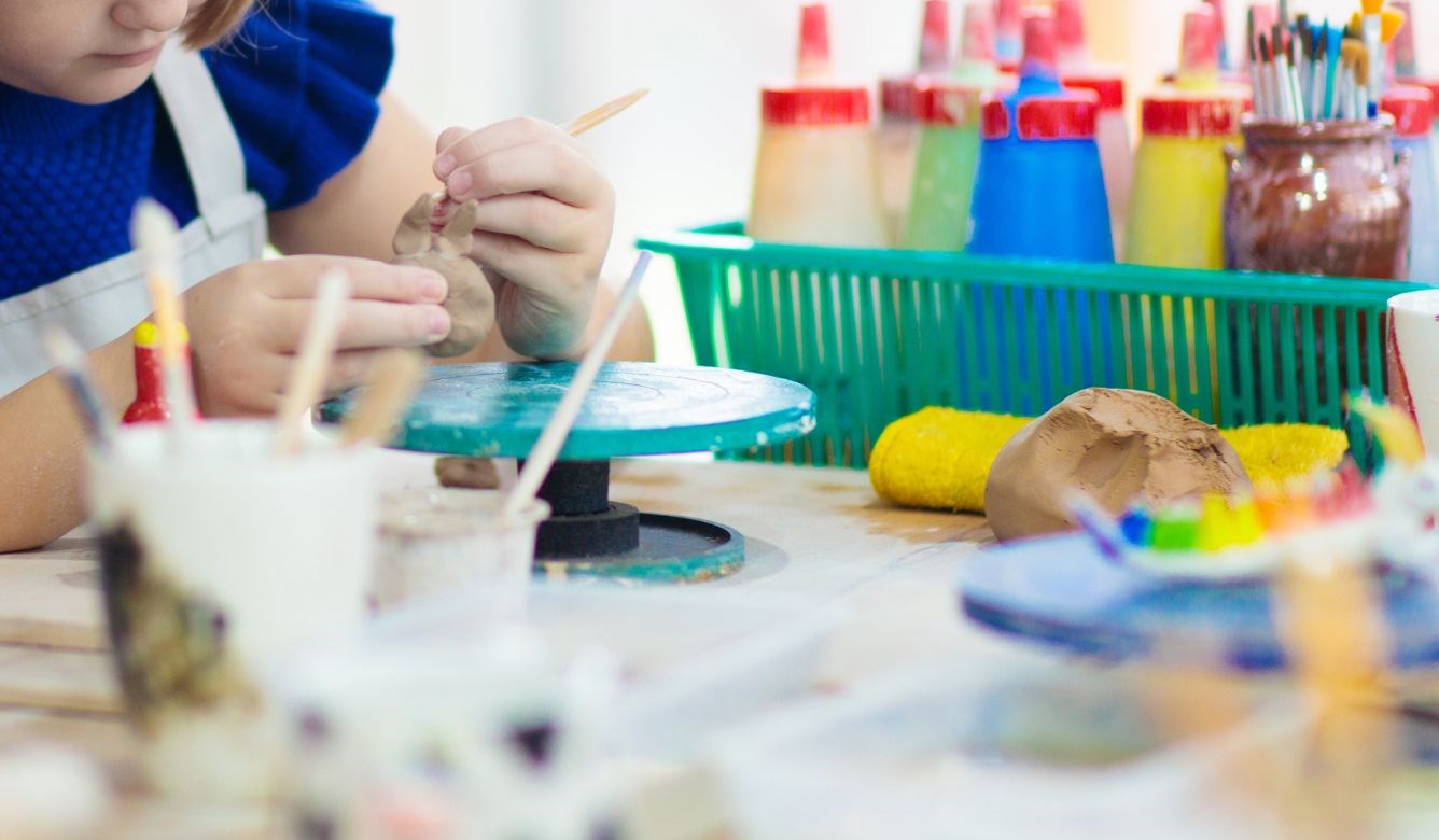 1d645eda-6da4-44f1-85b4-d1af9759c923-making sculptures AT.jpg