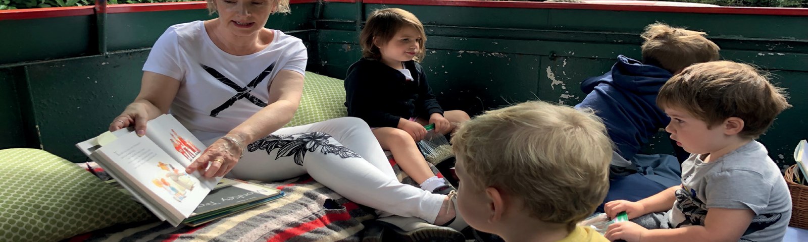 0a67c7aa-be35-475c-999a-662e2fd8d0a5-Storyboats for Visit Herts banneer.jpg