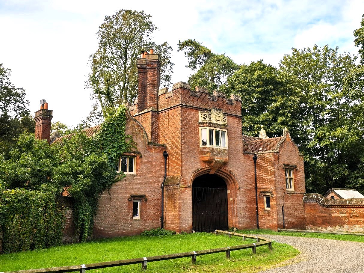 North Lodges External Use For Both