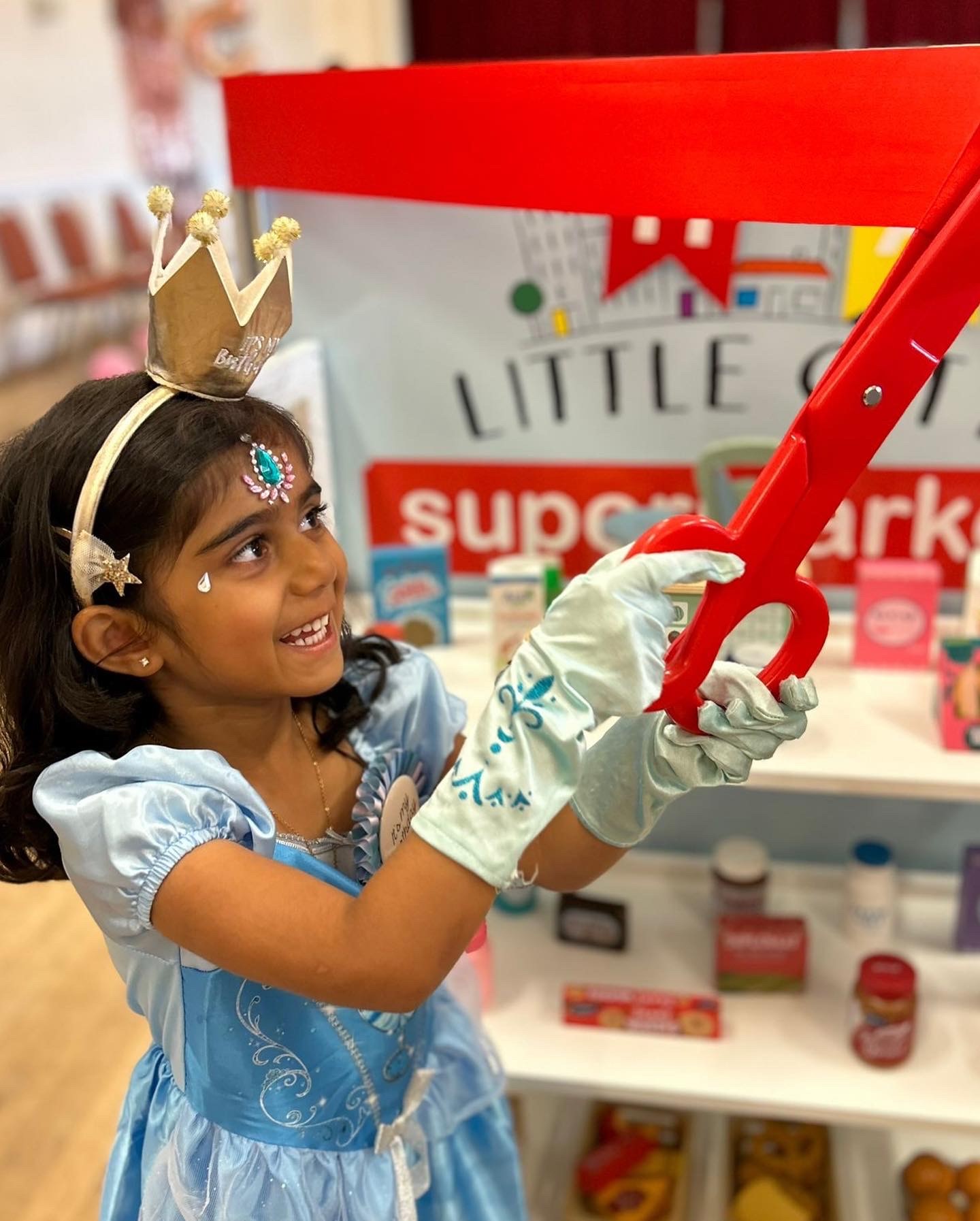 49615646-116b-4341-8d93-cf73278e8c42-Little_City_Promo 2.jpeg