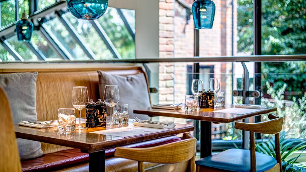 Lussmanns St Albans - main dining floor 2.jpg