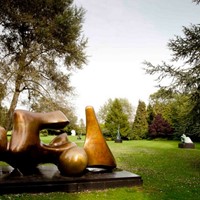Henry Moore.jpg