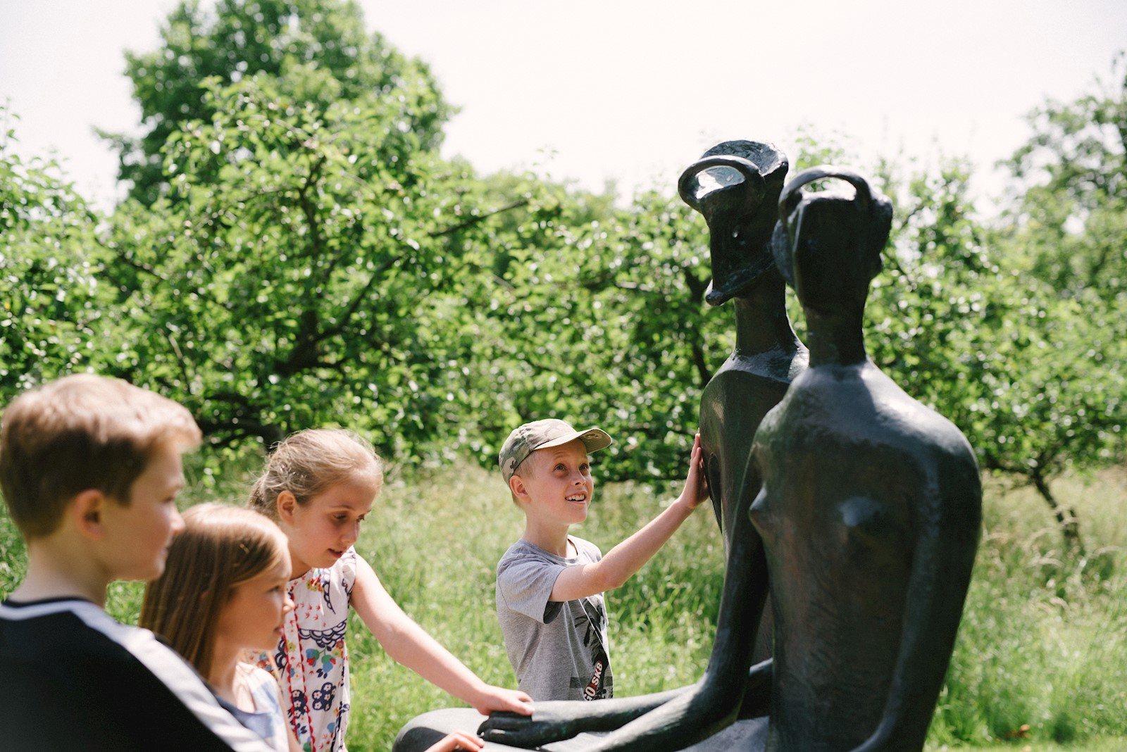 611d8d39-7123-4b29-ad86-3e21562417aa-Henry Moore_King and Queen_Photo Sarah Mason.jpg