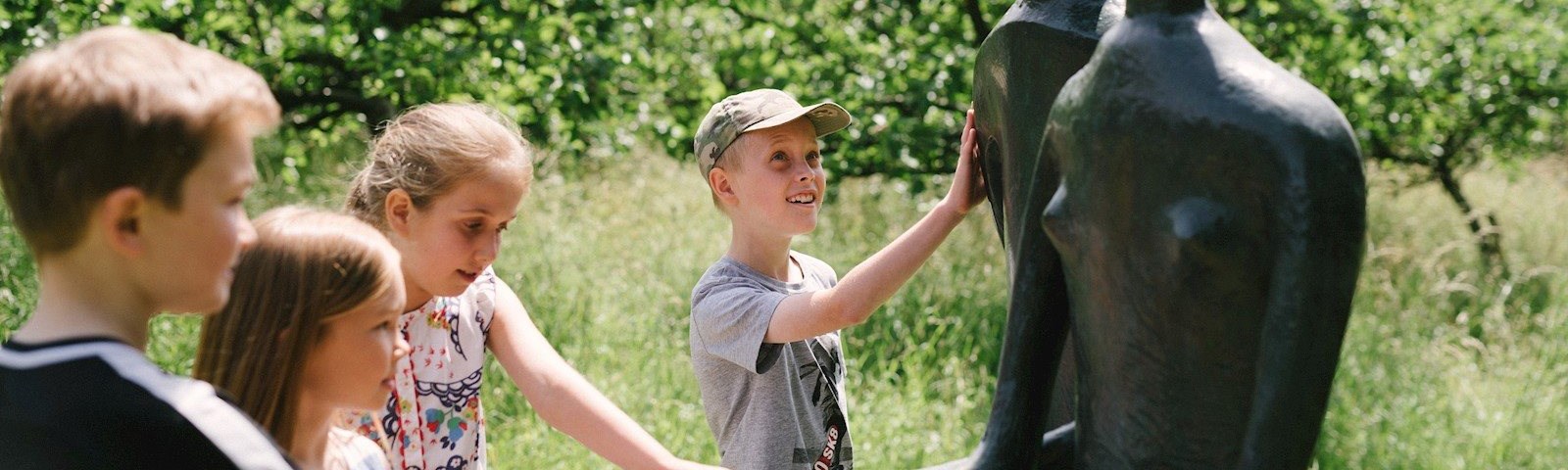 611d8d39-7123-4b29-ad86-3e21562417aa-Henry Moore_King and Queen_Photo Sarah Mason.jpg