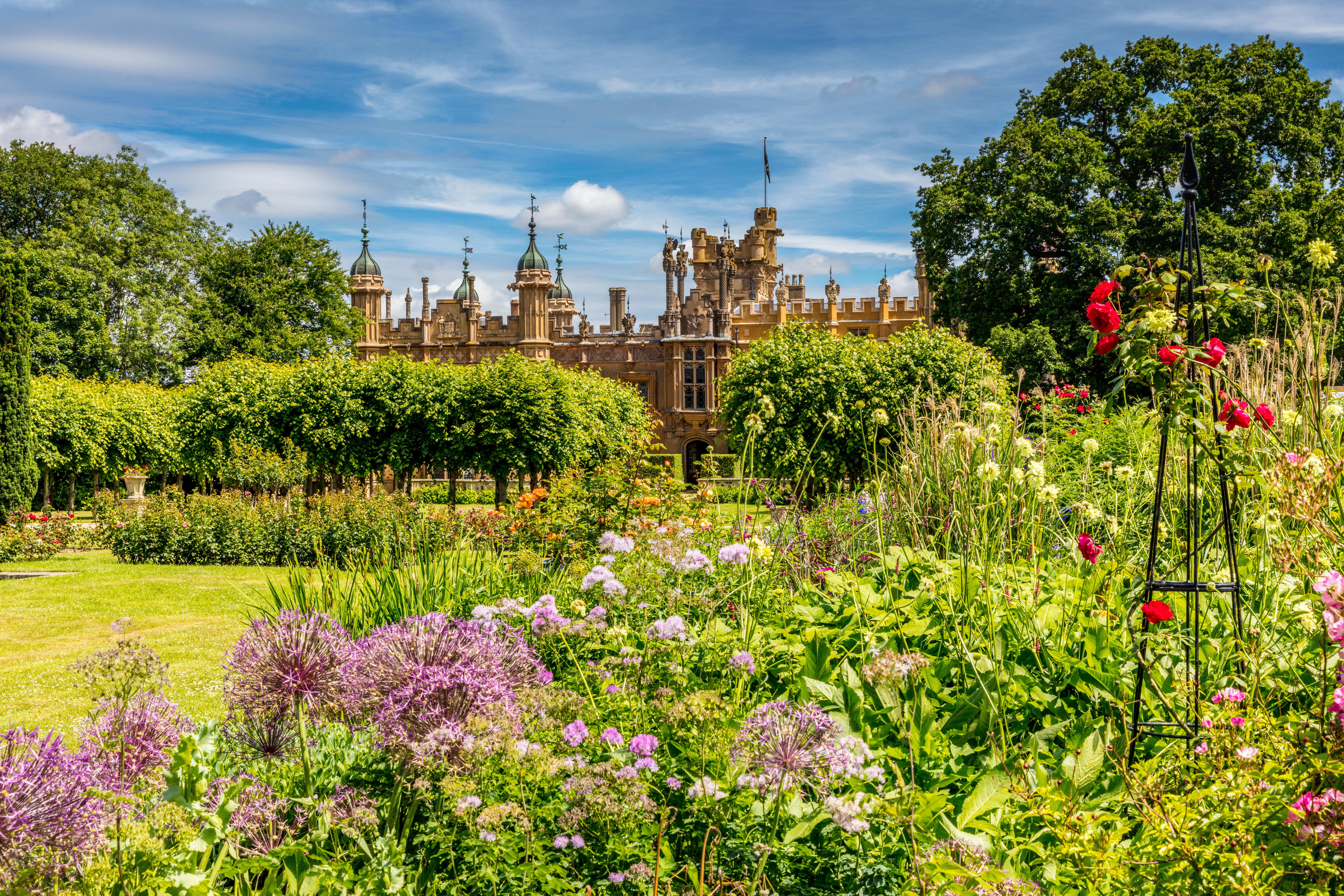 Knebworth Banner.jpg (1)