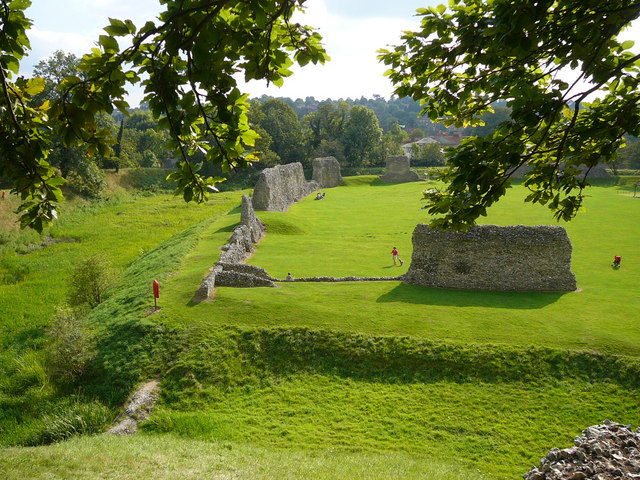 Berkhamsted Castle, Outer Walls Geograph.Org.Uk 649067