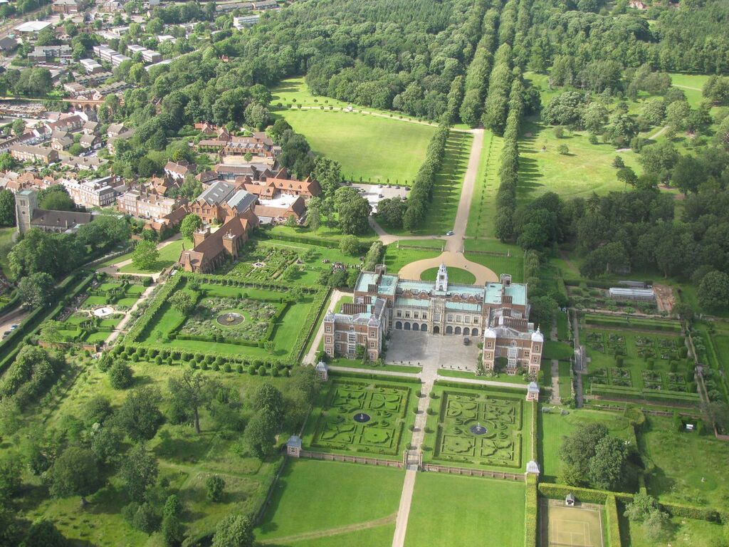 Hatfield-House-14.jpg