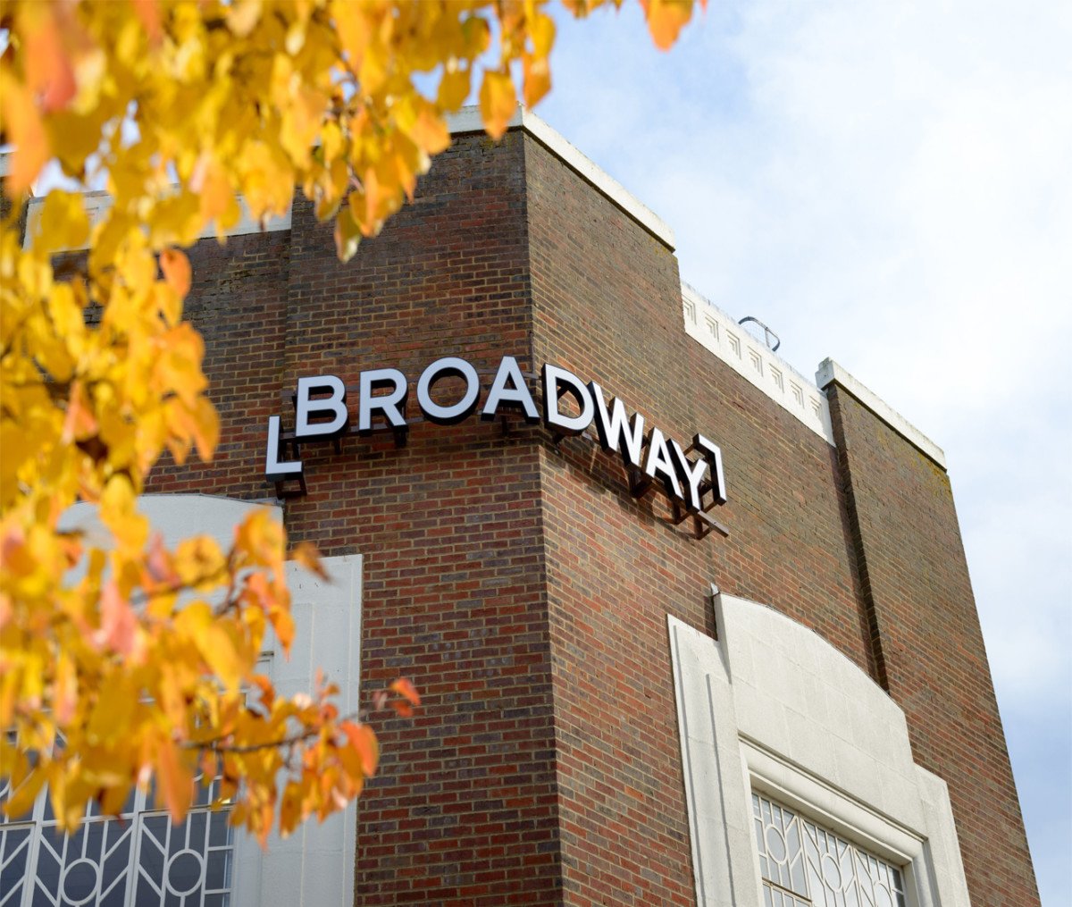 Broadway-new-sign-with-autumn-leaves-Nov-16.jpg