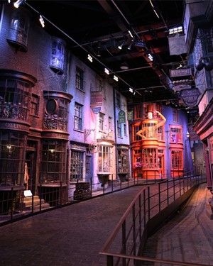 2016 Diagon Alley_edit.jpg